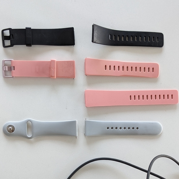 Fitbit versa bands - Picture 1 of 1